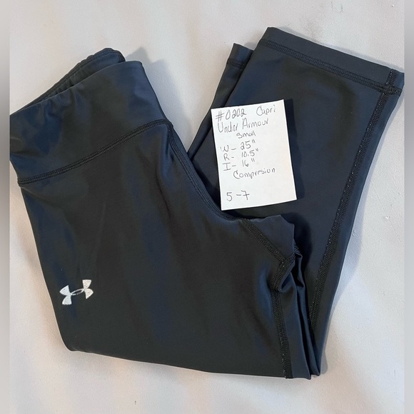 Under Armour UA Heat‎ Gear Capri Black Stretchy Compression Womens Small S - Picture 8 of 9
